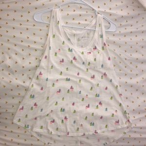 WHITE FLOWY TANK TOP WITH PINEAPPLS